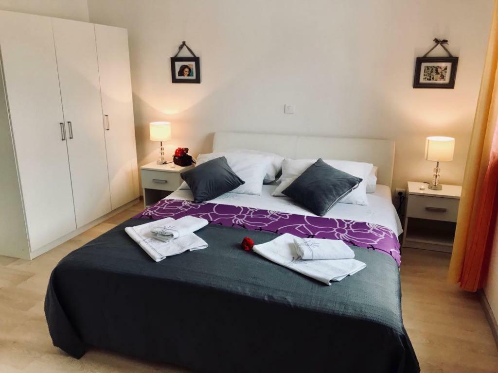 Holiday Home Marina Sevid Luaran gambar