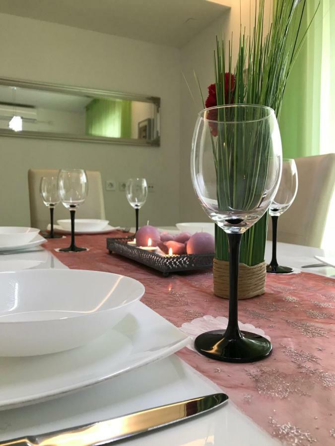 Holiday Home Marina Sevid Luaran gambar