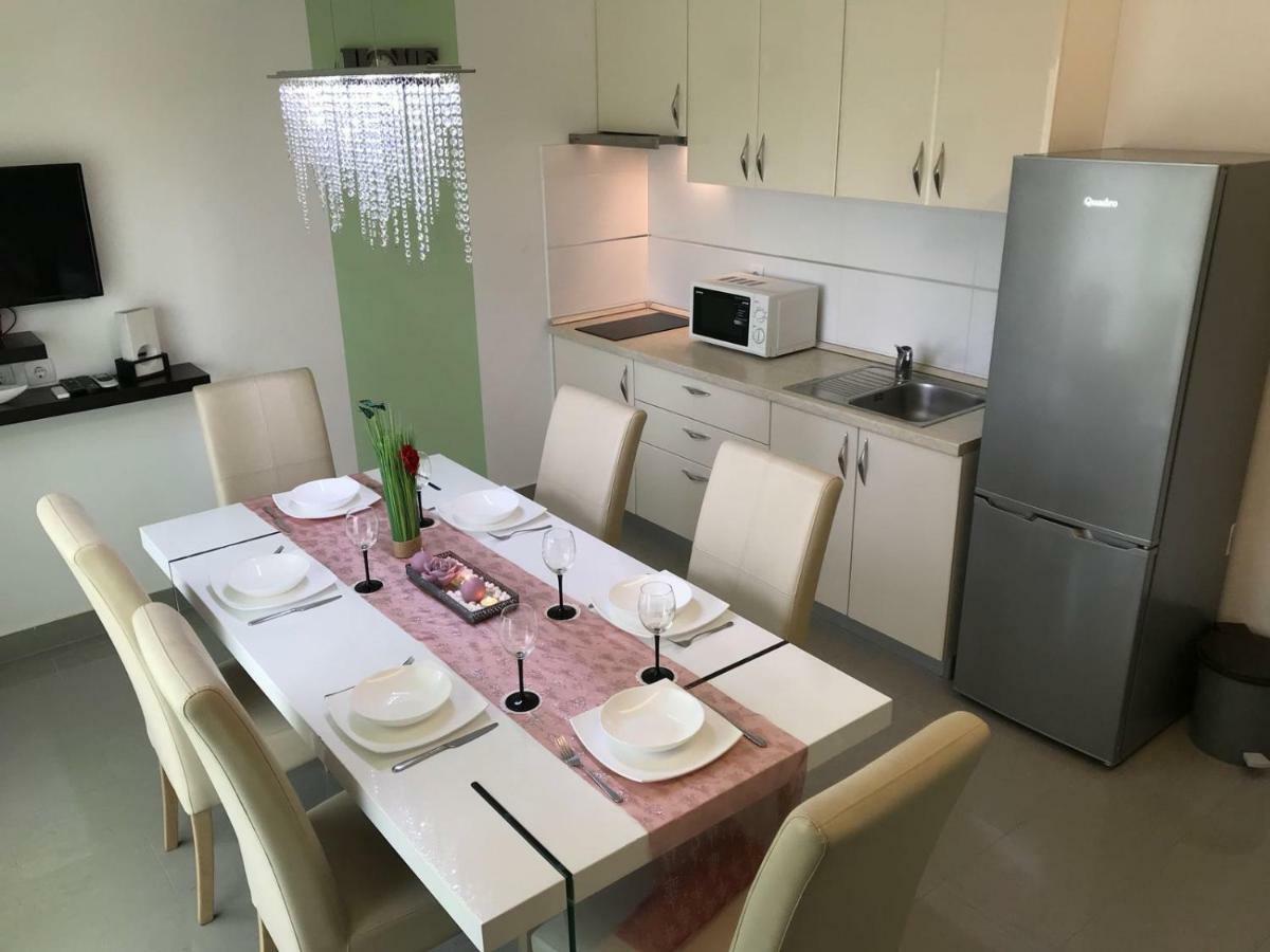Holiday Home Marina Sevid Luaran gambar