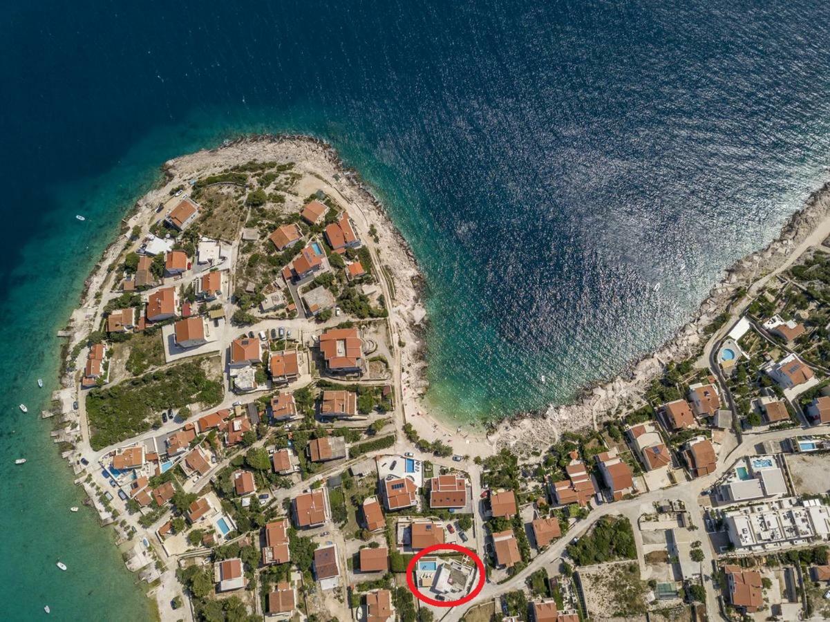 Holiday Home Marina Sevid Luaran gambar